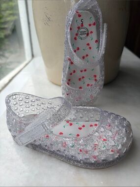 Wonder Nation Clear Glitter Cherry Mary Jane Kids Shoes - White/Clear